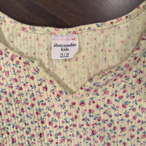Abercrombie Kids Girls' multi T-shirt - Picture 3 of 3